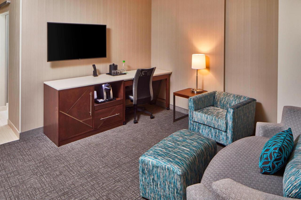 Courtyard By Marriott Minneapolis West Сейнт Луис Парк Екстериор снимка