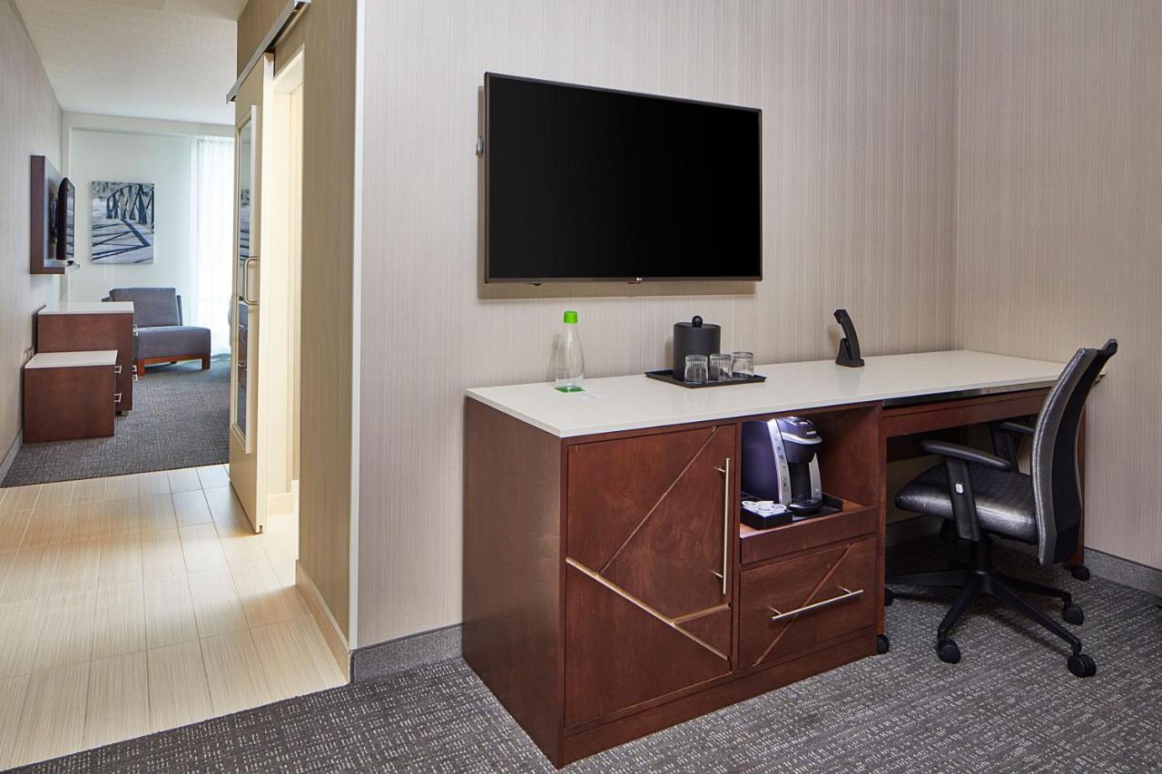 Courtyard By Marriott Minneapolis West Сейнт Луис Парк Екстериор снимка