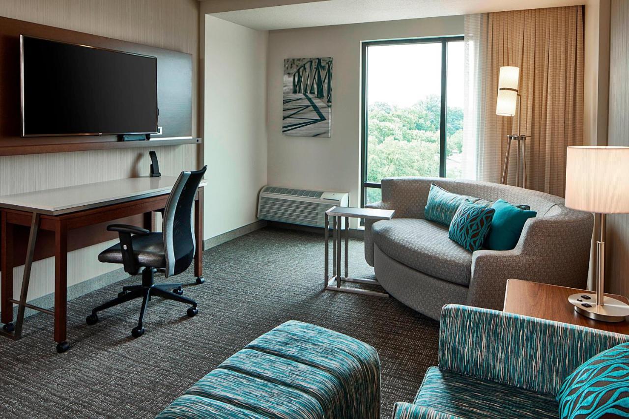 Courtyard By Marriott Minneapolis West Сейнт Луис Парк Екстериор снимка