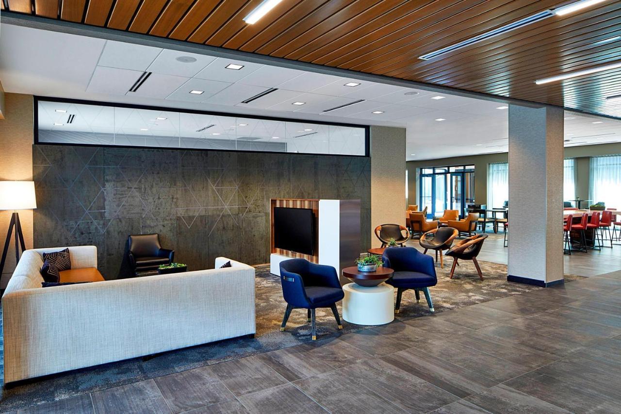 Courtyard By Marriott Minneapolis West Сейнт Луис Парк Екстериор снимка