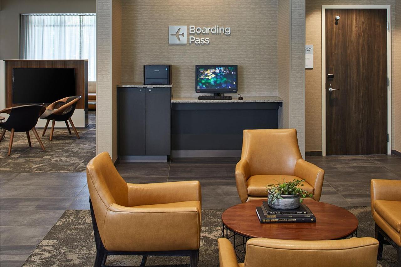 Courtyard By Marriott Minneapolis West Сейнт Луис Парк Екстериор снимка