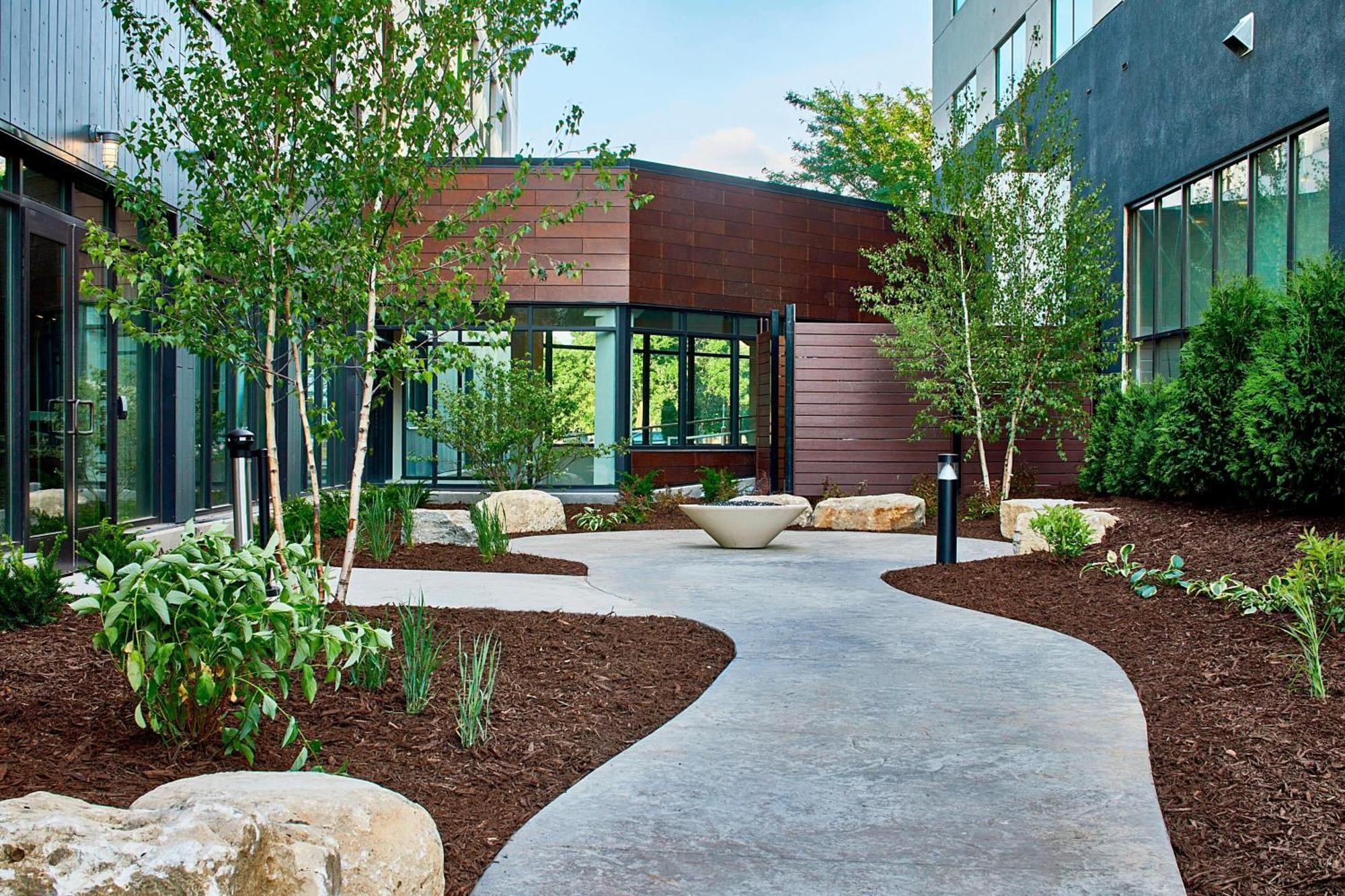 Courtyard By Marriott Minneapolis West Сейнт Луис Парк Екстериор снимка