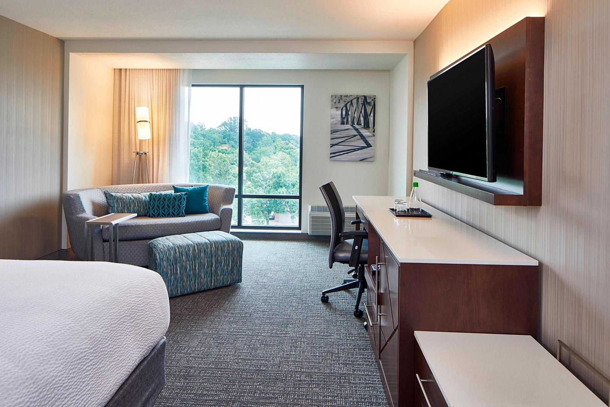 Courtyard By Marriott Minneapolis West Сейнт Луис Парк Екстериор снимка